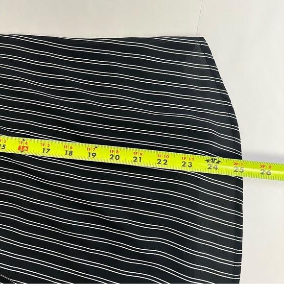 NWT MAURICES Women’s Pullover Sleeveless Top Sz Small Multi Colors Lined - Picture 12 of 12